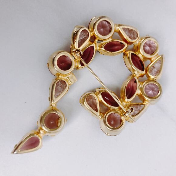 VTG Purple Glass Brooch Gold Tone Statement Pin Prong Set Navette Marquise Swirl - Picture 4 of 8